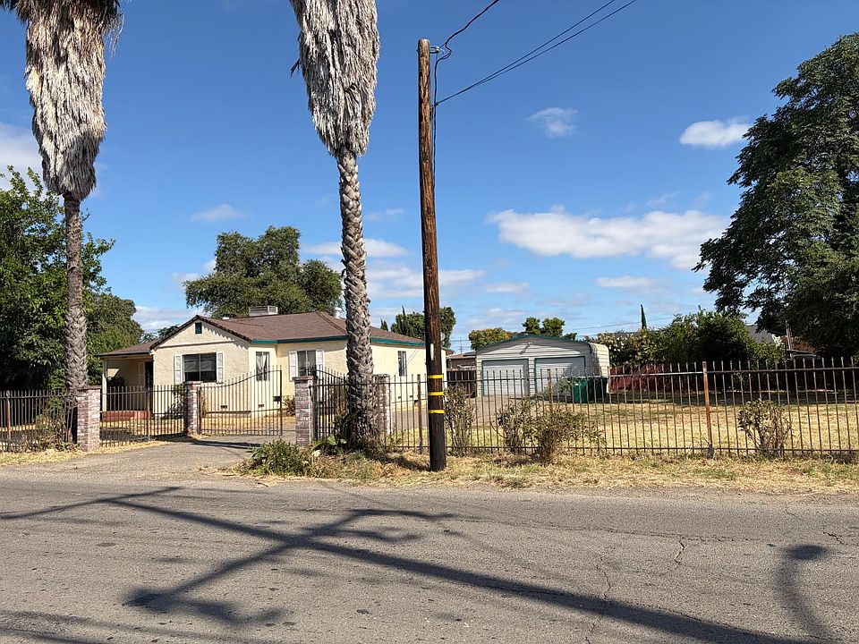 1st image of 2555 E Miner Ave