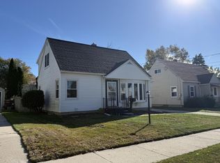 1317 S 20th St, Manitowoc, WI 54220