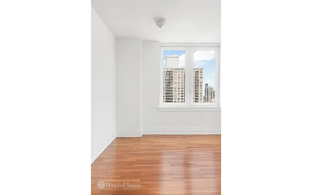 Sold by Douglas Elliman | media 19