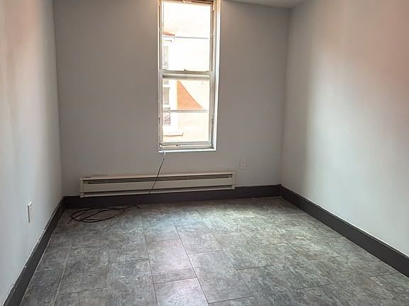 5th image of 595 Jackson Ave #1B