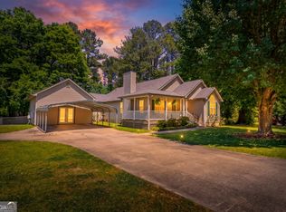 304 Annie Ln, Locust Grove, GA 30248