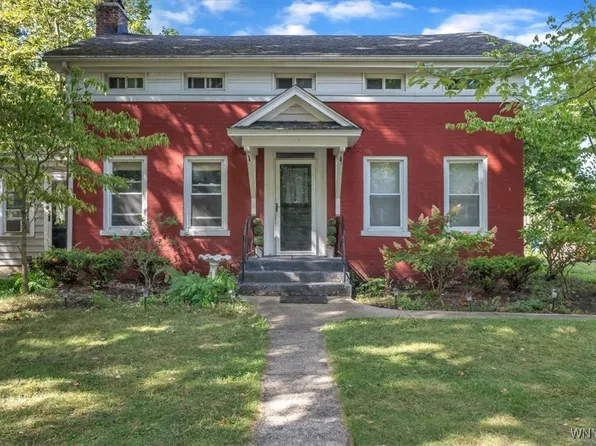 311 McChesney St, Wilson, NY 14172