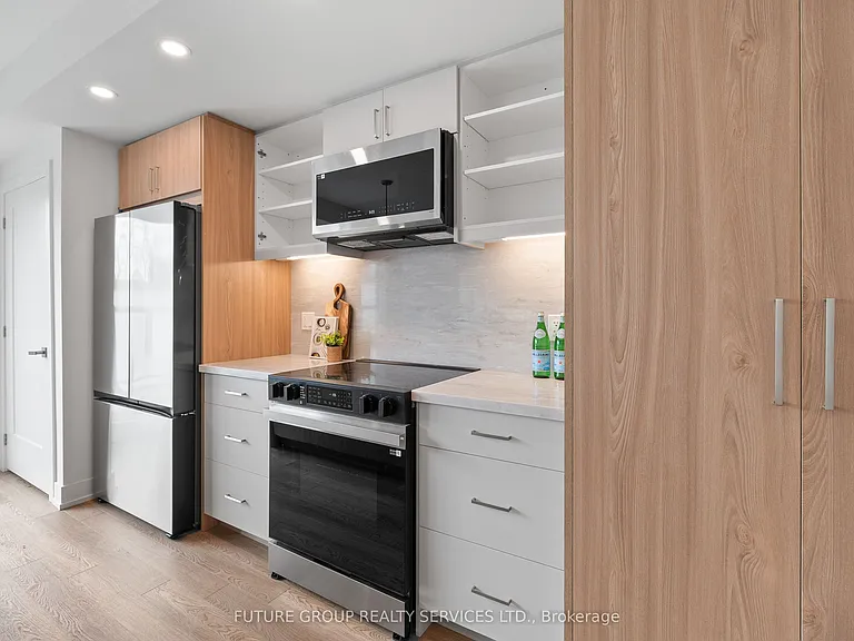 34 Poplar Ave #4 — Photo 3