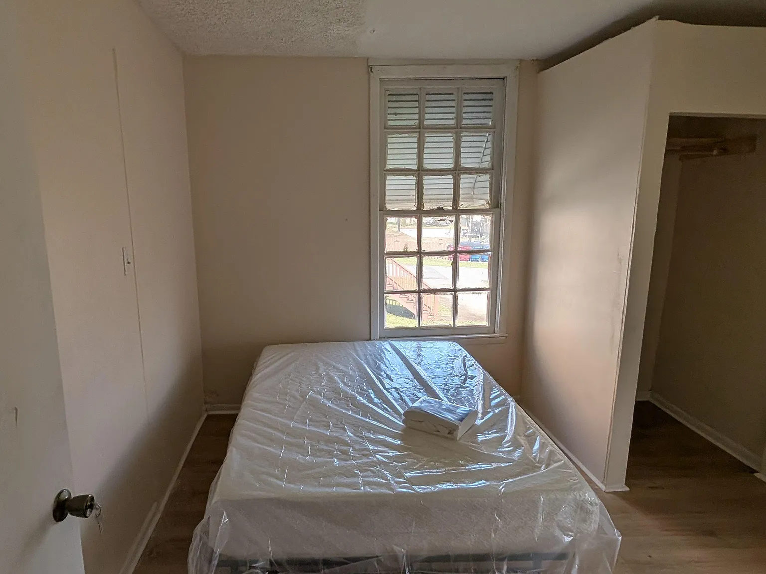 4 bed, 3.0 bath, 1798 sqft, $646 — Photo 2