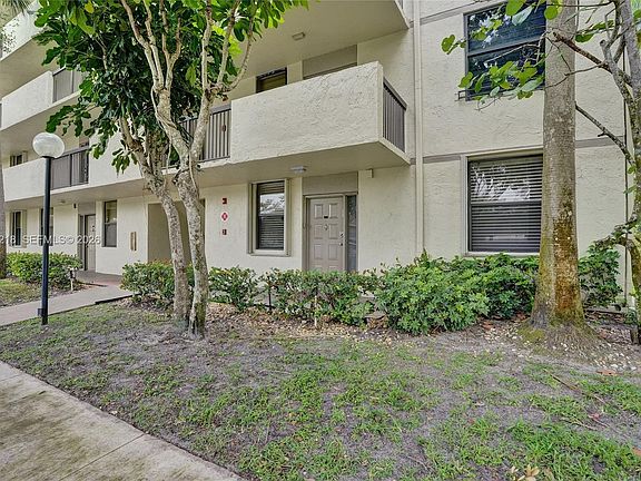 2nd image of 2908 Carambola Cir S APT 106