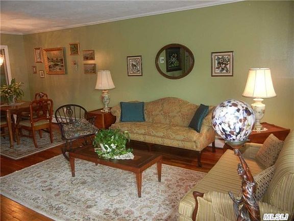 4th image of 7 Overhill Dr