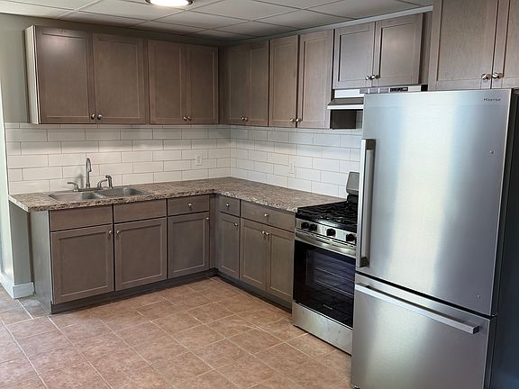 2nd image of 15 Church St #D