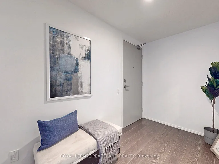 68 Shuter St #1810 — Photo 22
