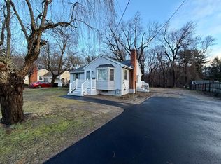 22 Simpson Cir, Agawam, MA 01001