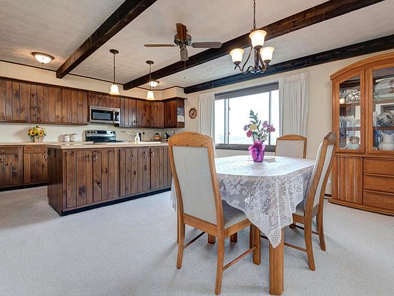 3rd image of 22 Hickory Dr