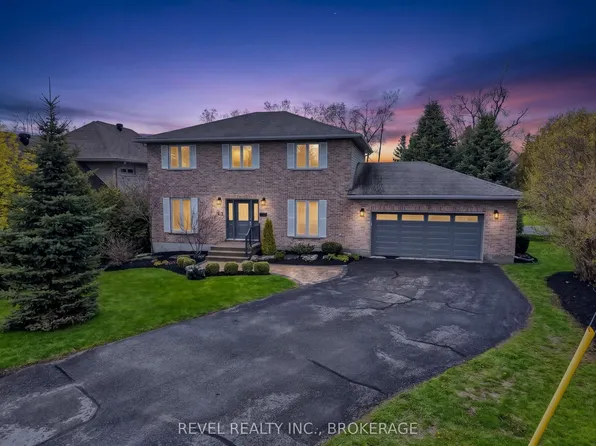 43 Lakeland Point Dr, Kingston, ON K7M 4E8