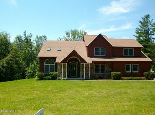 560 Loop Rd, Savoy, MA 01256