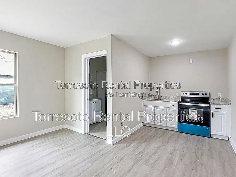 1606 W Wildwood Dr #C — Photo 5