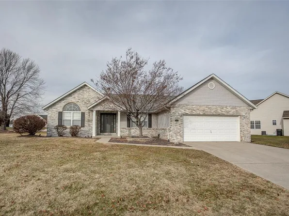 5231 Duke Dr, Fairview Heights, IL 62208