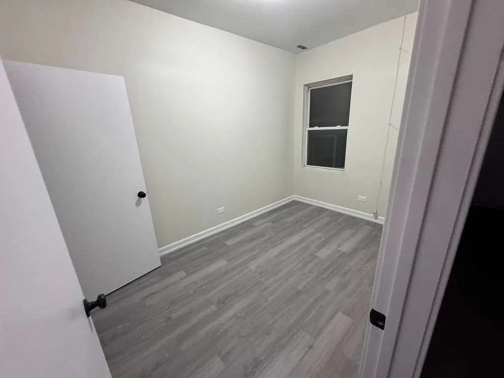 3 bed, $1,700 — Photo 4