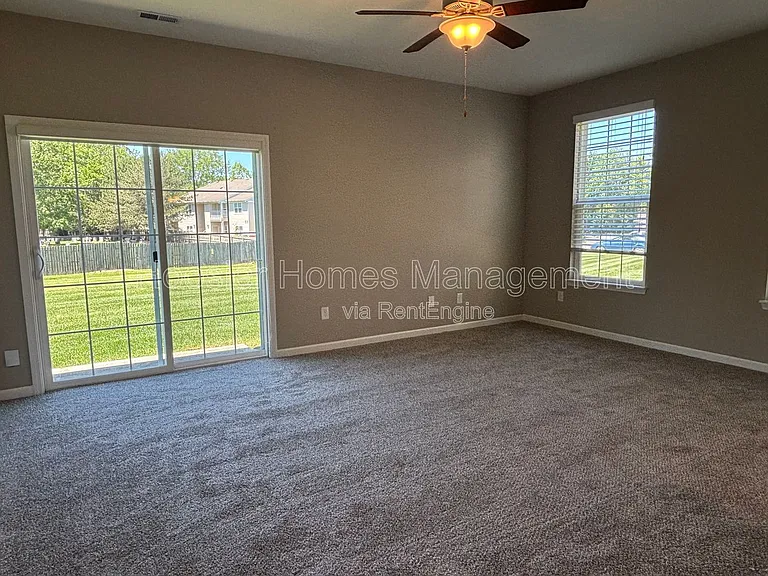 640 N Grant St — Photo 6