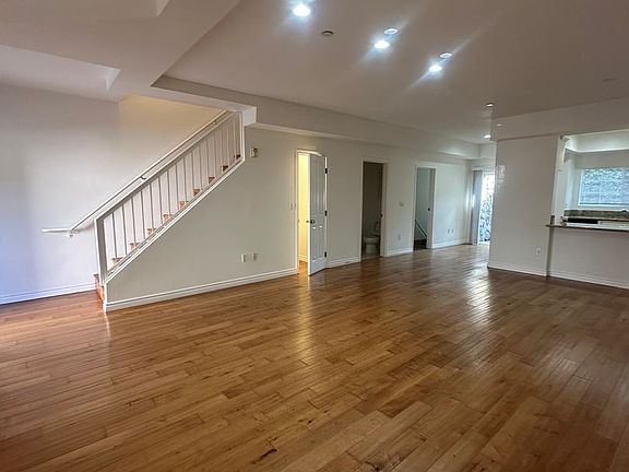3rd image of 2709 Piedmont Ave APT 3