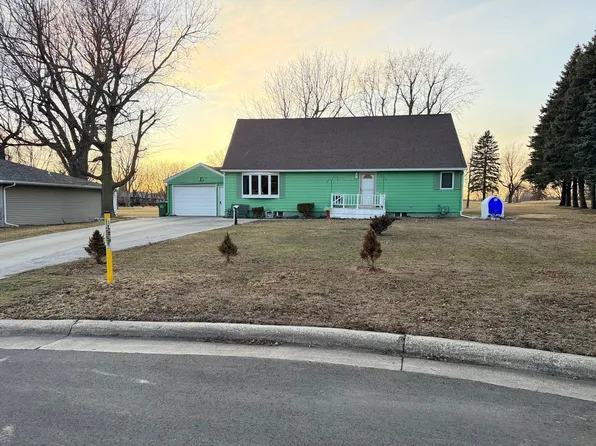 1025 Pershing Blvd, Worthington, MN 56187