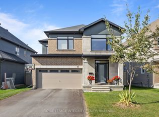 50 Angel Hts, Ottawa, ON K2S 2N4