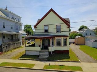 19 Lexington St, Lynn, MA 01902