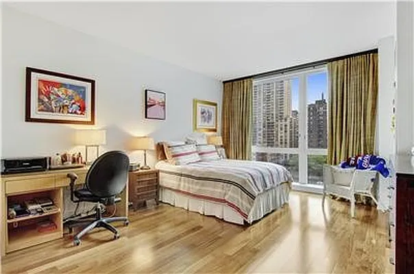 Sold by Nest Seekers International | media 4