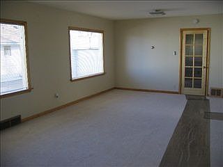 5th image of 1432 6th Ave E