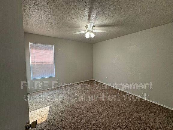 2nd image of 532 Magdalen Ave