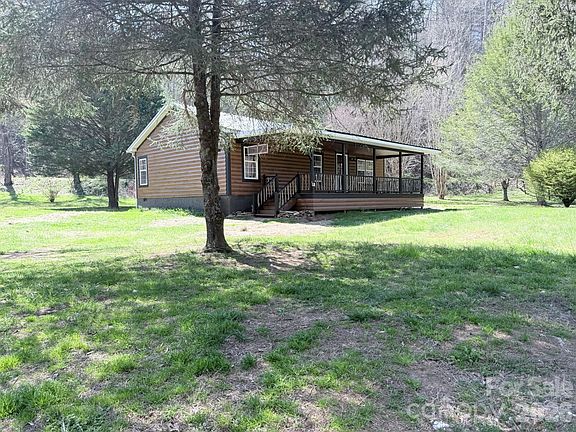 3rd image of 893 Carnes Rd