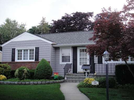 1st image of 28 Lenore Ave