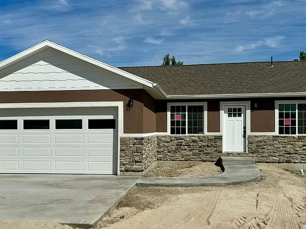 135 S 350 E, Huntington, UT 84528