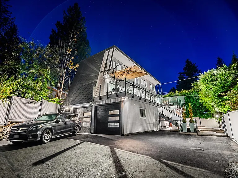 6446 Marine Dr — Photo 37