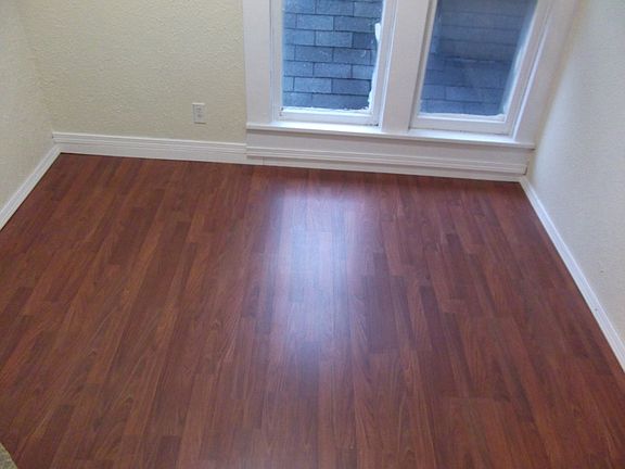 3rd image of 122 Park Ave