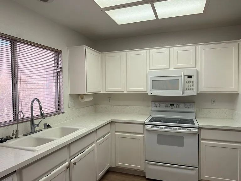 9528 Yucca Blossom Dr — Photo 11
