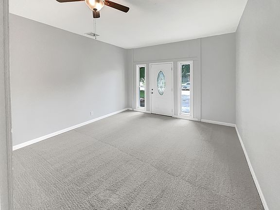 3rd image of 15 Grandview Dr
