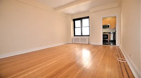 Rented by Manhattan Realty Group