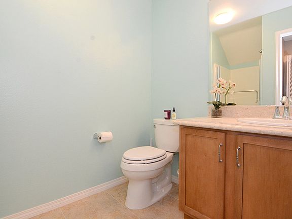 5th image of 28479 Herrera St