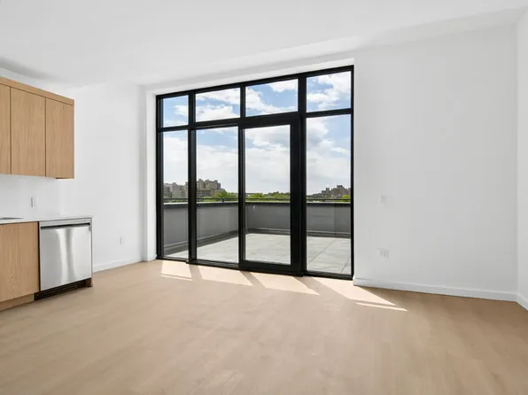 645 Park Place image 1 of 11