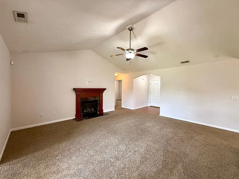 2513 Hunting Bow Dr — Photo 6
