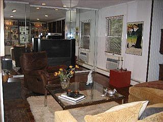 4th image of 93 Peachtree Ln