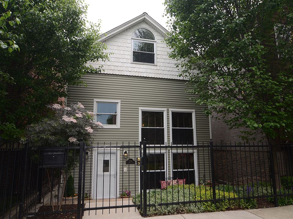 1st image of 2543 N Marshfield Ave