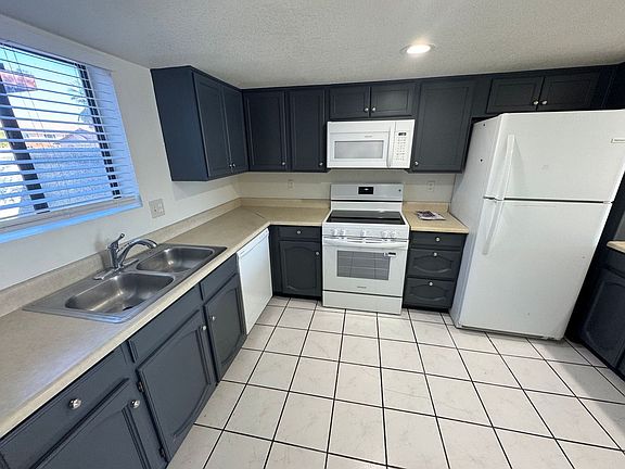 4th image of 18239 N 40th St Unit 164