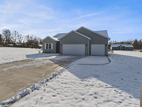 2nd image of 1102 Matthews St