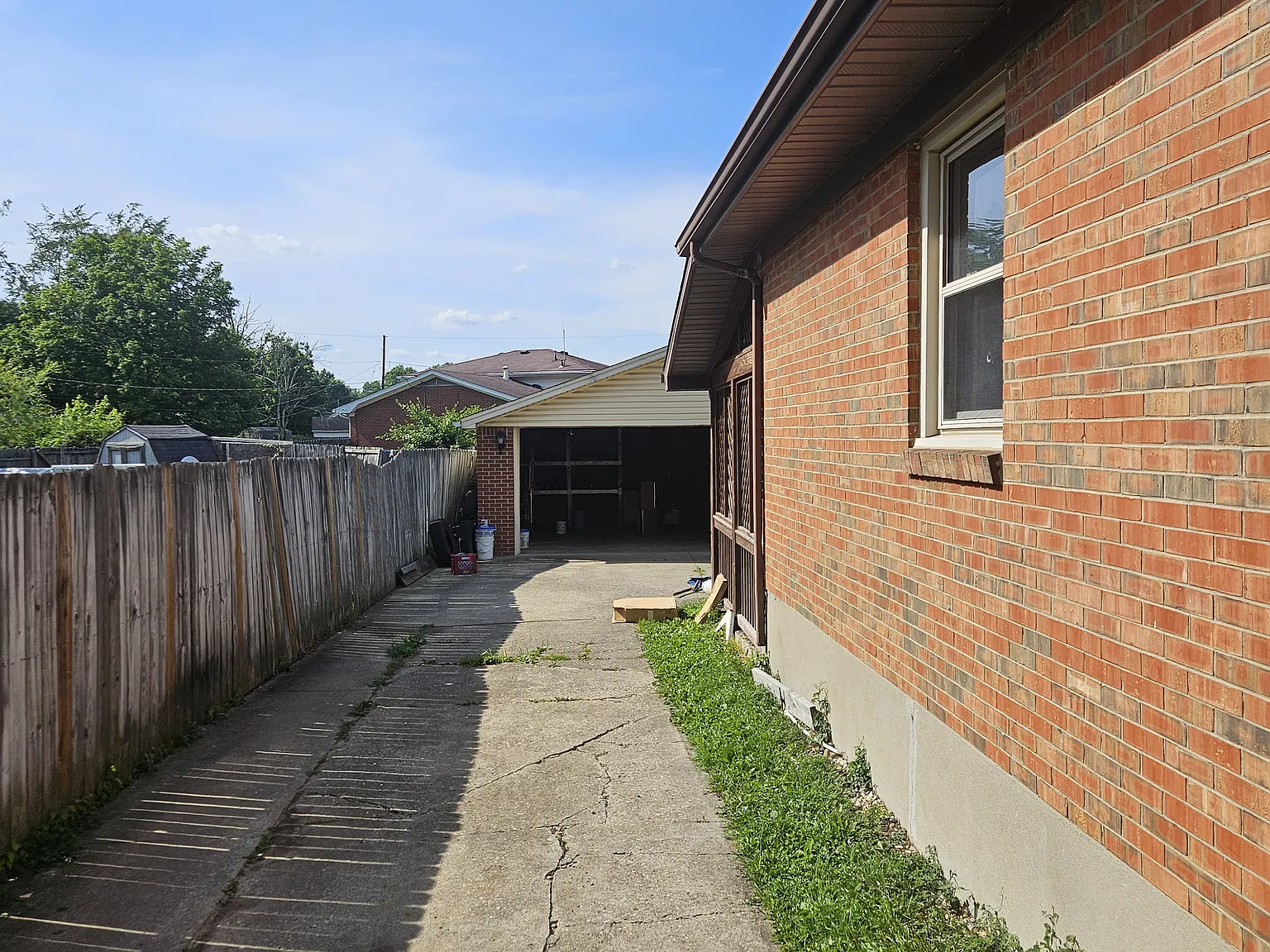 4 bed, 1080 sqft, $1,950 — Photo 1