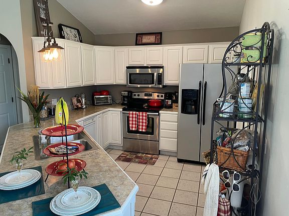 2nd image of 28 Mockingbird Ln