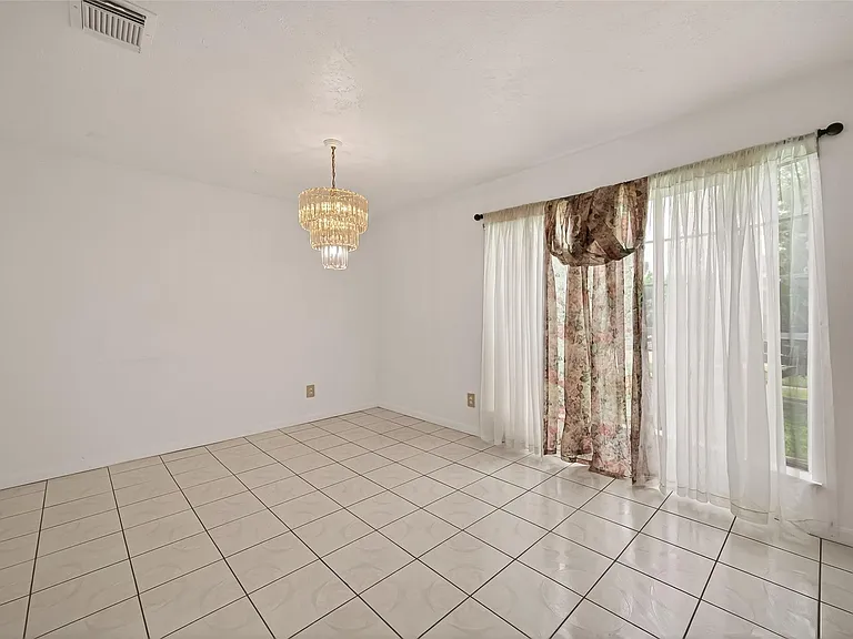 9422 Kristin Dr — Photo 14