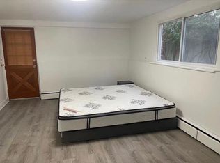 7 Lorraine St #1, Syosset, NY 11791