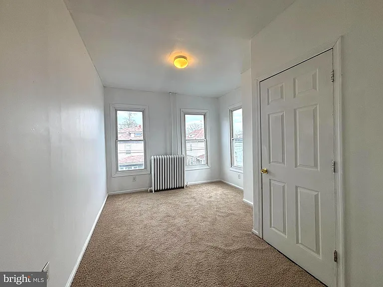 49 Hopkins St — Photo 10