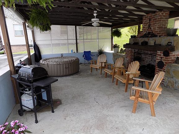 2nd image of 729 6th St