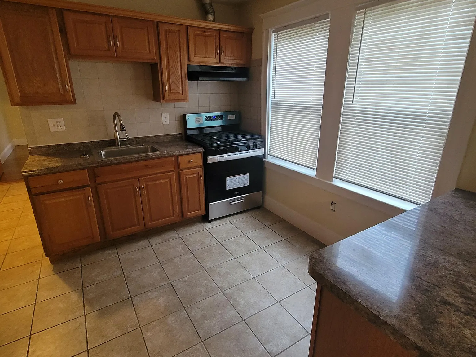 2 bed, $2,400 — Photo 3