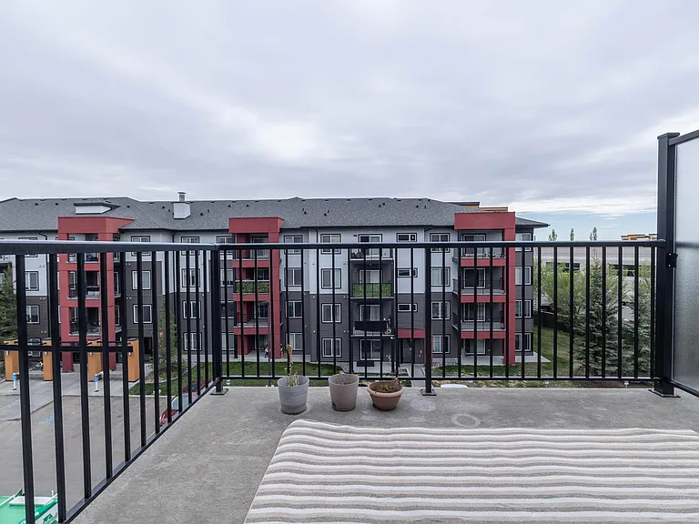 344 Windermere Rd NW #431 — Photo 40